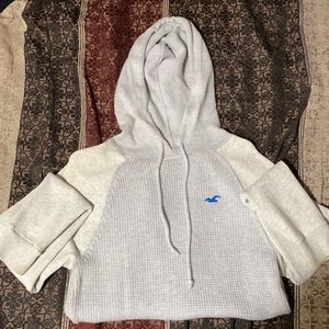 Grey waffle hoodie, from Hollister, size:Small